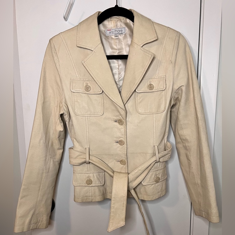 Bata Leather Jacket Size Italian 44 US 8